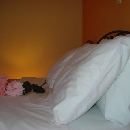 Iris Hotel Arachova Bagian luar foto