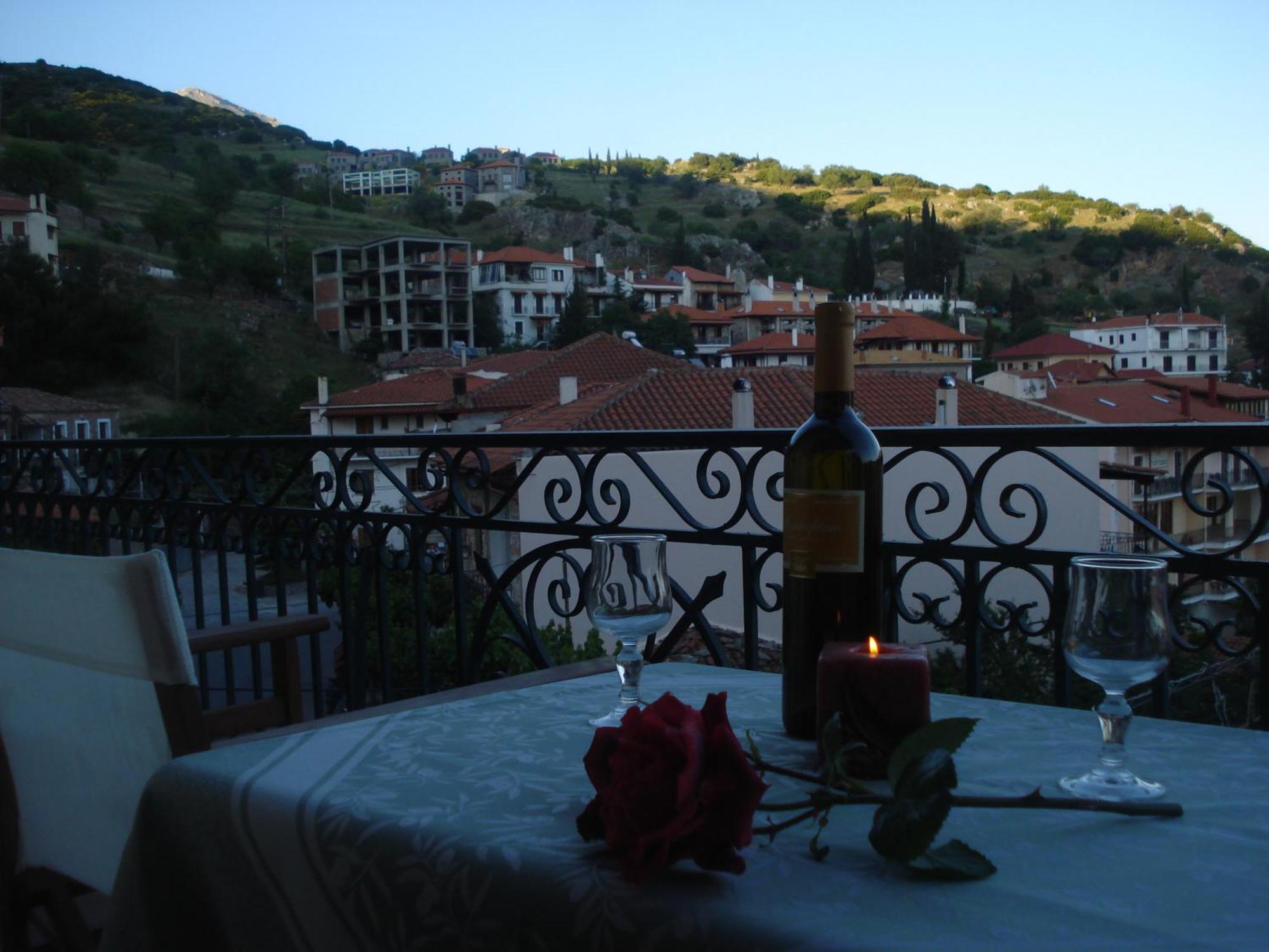 Iris Hotel Arachova Bagian luar foto