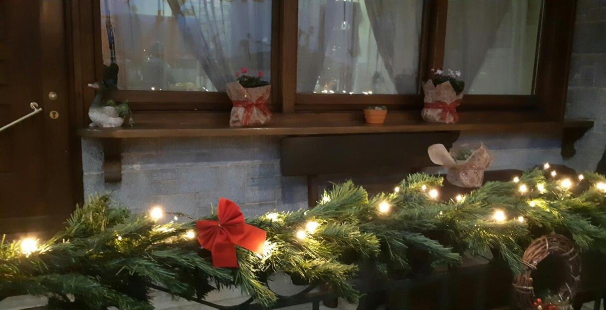 Iris Hotel Arachova Bagian luar foto